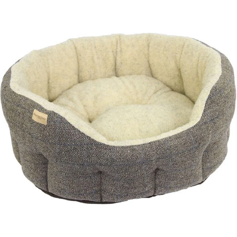   . **Cat collar bell model**Earthbound Traditional Tweed Beige Dog Bed Medium