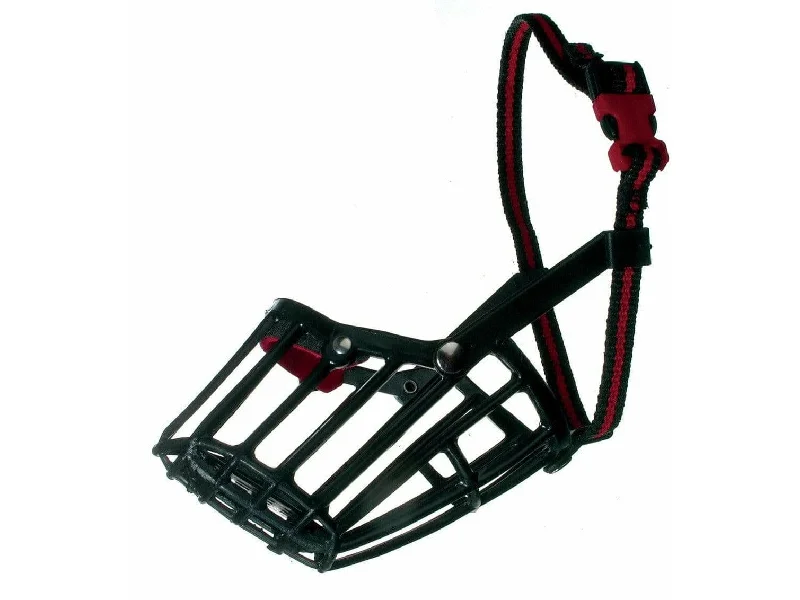 - Pet stroller can be taken on the planePlastic Muzzle S.10